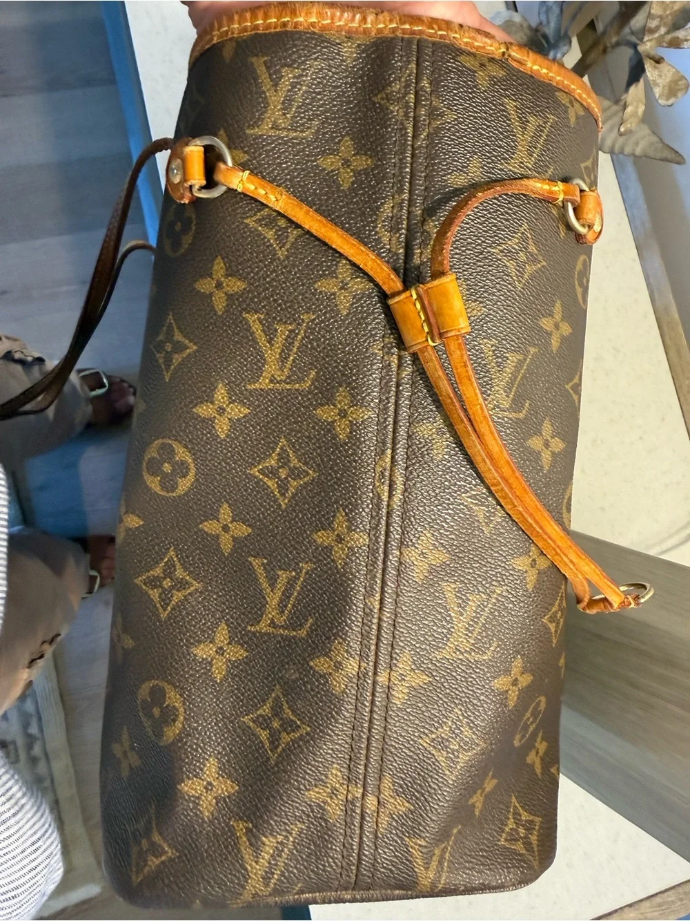 Louis Vuitton Neverfull MM Monogram Canvas Tote